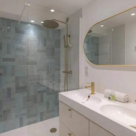 Le 496 - Vue 180 Piscine & *